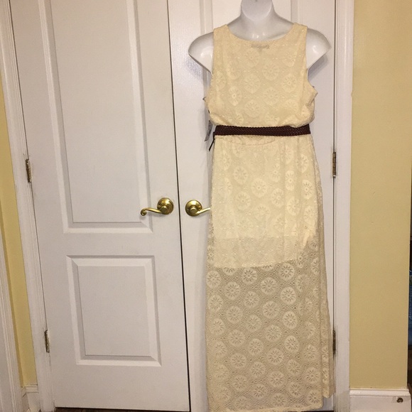 Fifth & Park missy lace overlay cream belted maxi - Picture 5 of 7